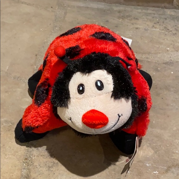 Mini ladybug pillow pet - Picture 1 of 3